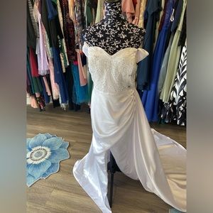 NWT Suzhou Wedding Gown
